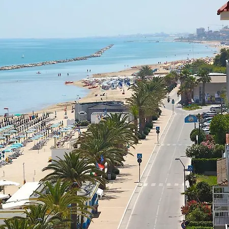 Cristal Hotel *